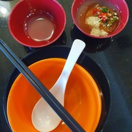 เมนูของร้าน เฝอรถไฟ