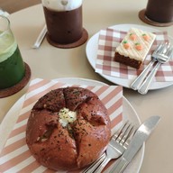 อิ่มหนำโภชนา