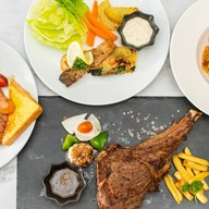 Mama Steak Praya Suren