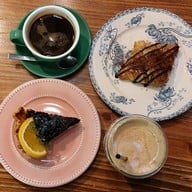 Madison Hotel & Cafe ท่าศาลา