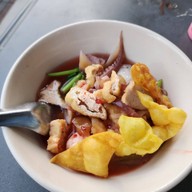 ไขว่ เย็นตาโฟ