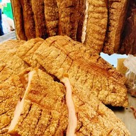 หมูกรอบตู้