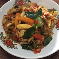 EAT  แหลก ไทรม้า