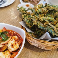 แอบแซ่บหลาย