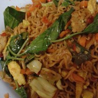 EAT  แหลก ไทรม้า