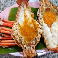 กุ้งเผา สะใภ้ริมน้ำ ตลาดกลางอยุธยา