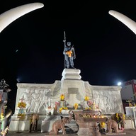 อนุสาวรีย์พระยาสุรินทรภักดีศรีณรงค์จางวาง