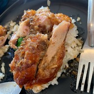 เป็ดย่างนายน้ำโอชารสดอนเมือง ข้าวหน้าเป็ด ข้าวหมูกรอบ ข้าวหมูแดง บะหมี่-เกี๋ยวกุ้ง ( ถนนนาวงประชาพัฒ สาขาถนนนาวงประชาพัฒนา ซอยนาวง15