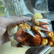 เมนูของร้าน ลูกชิ้นป้านก สถานีรถไฟบุรีรัมย์