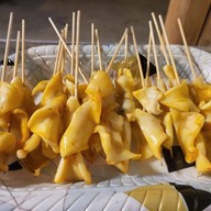 แดกหมึก3บาท ประชาอุทิศ131