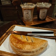 เมนูของร้าน petit peyton traveloque cafe