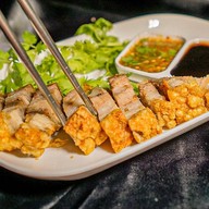 โด๋ยหมูกรอบ