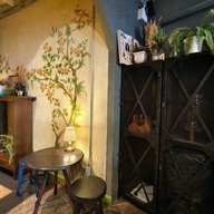 บรรยากาศ petit peyton traveloque cafe