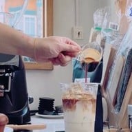 ACACIA Coffee House - บ้าน กาแฟ อาเคเซีย หมู่บ้านโกลเด้นทาวน์ศรีราชา-อัสสัมชัญ ถ.เก้ากิโล