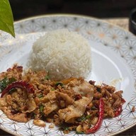 ล้านกระเพรา & ไข่เจียวทรงเครื่อง กิ่งแก้ว43