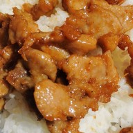 ครัวบีเวล ข้าวหมูทอด