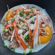 ข้าวไข่เจียวทรงเครื่อง