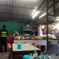 ร้านข้าวต้มตี๋อ้วน อาหารตามสั่ง