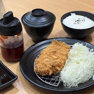 katsu katsu ข้าวหมูทอดทงคัตสึ กรอบนอกนุ่มในตำรับโอซาก้า ตลาดพลู