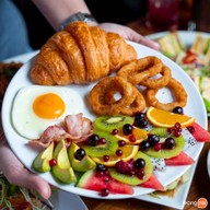 เมนูของร้าน พอลส์ โรงแรมลีวาน่า