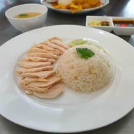 เมนูของร้าน DD ผัดไทยศรีสะเกษและก๋วยจั๊บญวนศรีสะเกษ ร้าน DD