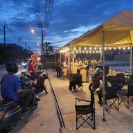 แดกหมึก3บาท ประชาอุทิศ131