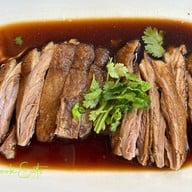 จู โจว เป็ดพะโล้ร้อยปี JuJow's Legend of the Stewed Duck