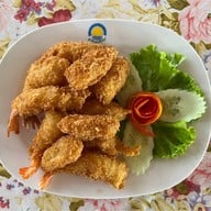 หาดแสงจันทร์ซีฟู้ดแอนด์รีสอร์ท หาดแสงจันทร์ซีฟู้ดแอนด์รีสอร์ท