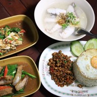 ไข่มุกข์ข้าวต้มปลา@สี่แยกวังตอ