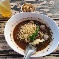 เมนูของร้าน ก๋วยเตี๋ยวเรือรสนิยม ต้นตำรับ หมู่บ้านสายฝน1 อ.เมือง ขอนแก่น