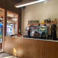 มีชา กาแฟ ชานมไข่มุก สาขาท่าแพ