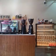 มีชา กาแฟ ชานมไข่มุก สาขาท่าแพ