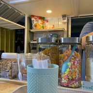 ยำวุ้นเส้น สูตร น้ำตาลเคี่ยว  by คนตื่นยำ (หอพักทรงพิเชษฐ์) ประตูเชียงราก 1