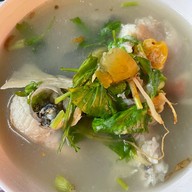 ข้าวต้มหัวปลาหม้อไฟ เฮีย ส.