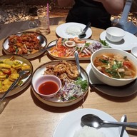 เมนูของร้าน หนองบัวซีฟู้ด 2 เกาะช้าง