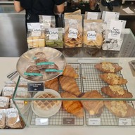 กาแฟรสนิยม ปั้มน้ำมัน Esso สันกำแพง