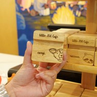 Little Zoo Cafe Onnut Plaza