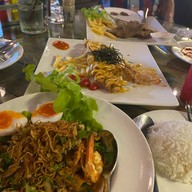 BARCO Café & Eatery