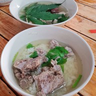 ต้มเลือดหมูระยอง