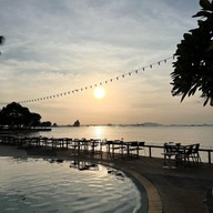 The Loft Seaside Sriracha Hotel