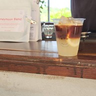 ร้าน ๑๖๕  slowbar