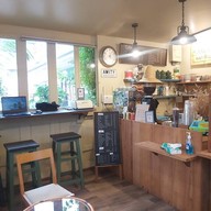 บรรยากาศ Amitr & Friends Cafe