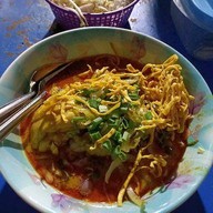 ก๋วยเตี๋ยวลุงหล้า ท่าเดื่อ