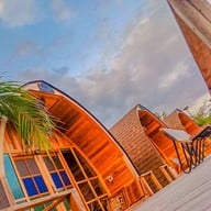 ปลายพู่พลูวิลล่า PlaiPhu Pool Villas