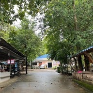 บ่อน้ำพุร้อนหนองหญ้าปล้อง
