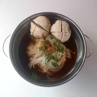 ก๋วยเตี๋ยวไก่ตุ๋น