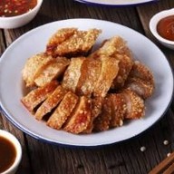 เมนูของร้าน หมูกรอบแม่พลอย รามคำแหง 142