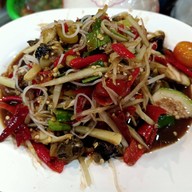 ตำครกแตก ครัวย่าเน้ย ครัวย่าเน้ย