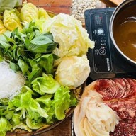 บ้านไร่ แจ่วฮ้อน พานทอง