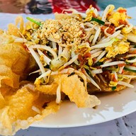 เมนูของร้าน ส.พาณิชย์ เกี๊ยวกรอบ เสาไห้